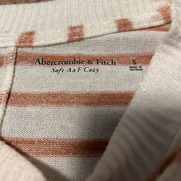Abercrombie Soft & Cozy Top - Picture 2 of 2